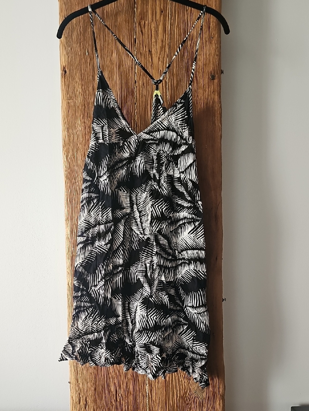 EUC Volcom Black and White Palm Print Empire Waist Sundress Cross Back XL 16
